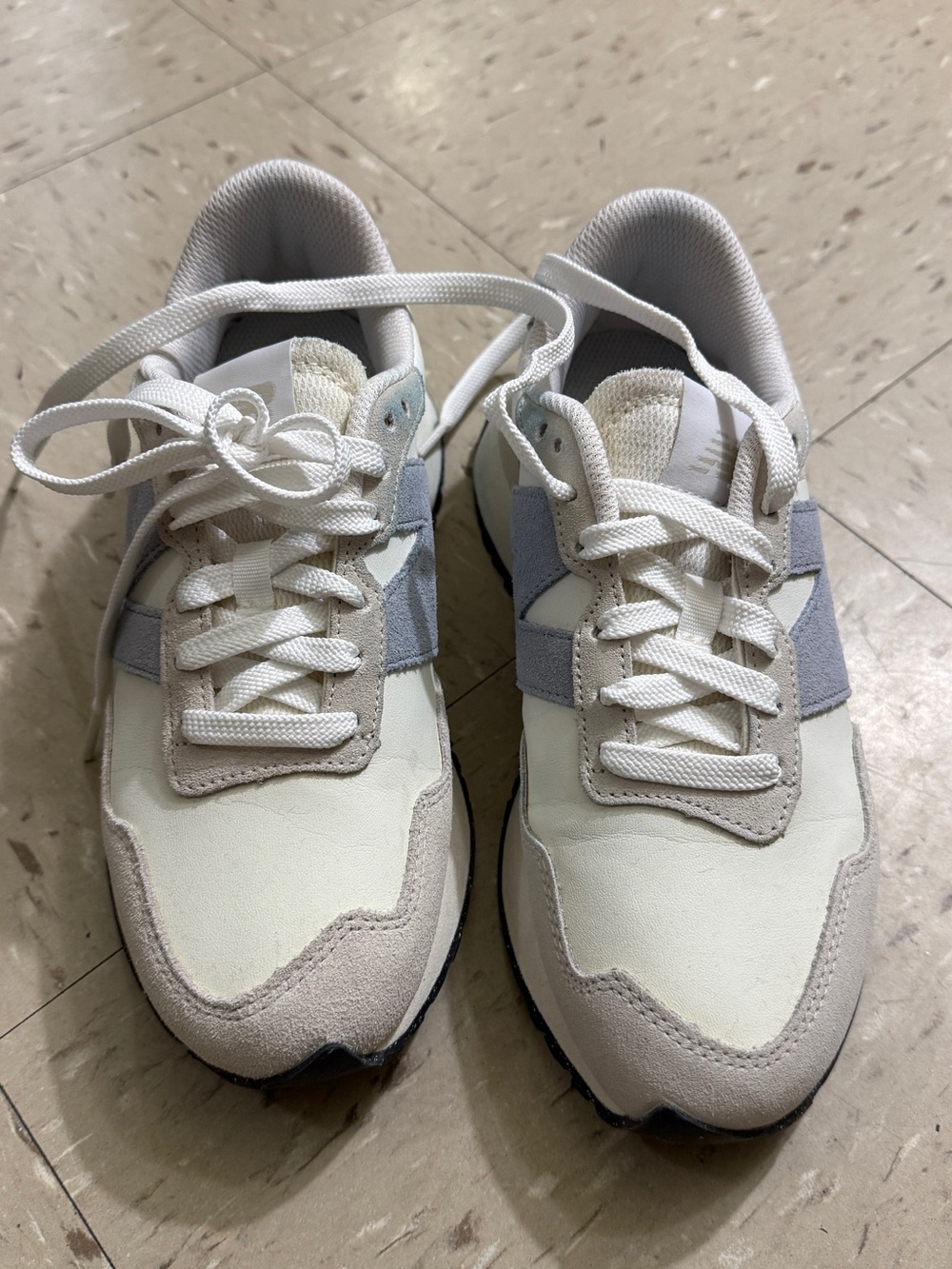 New Balance Women’s 237 “White Blue”